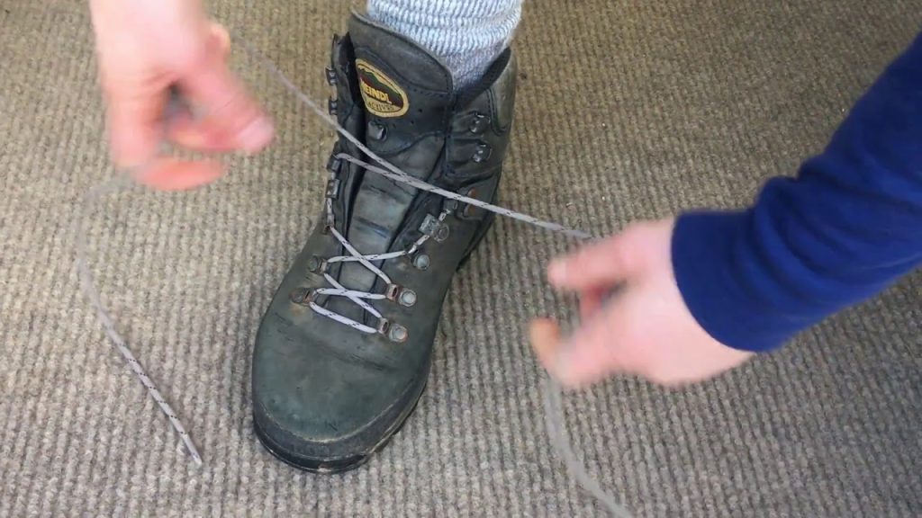 How to lace up Hunting Boots