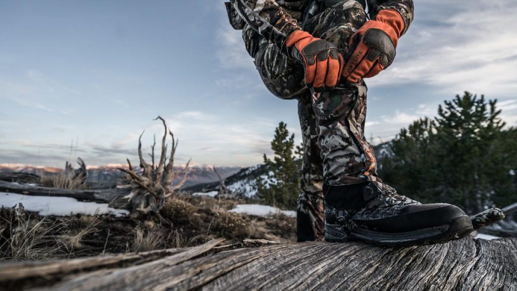 Insulation guide for hunting boots